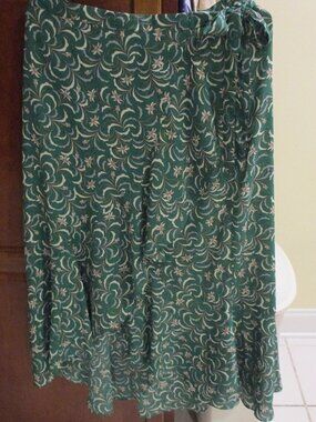 Women's Green Floral Max Studio Maxi Skirt Size L